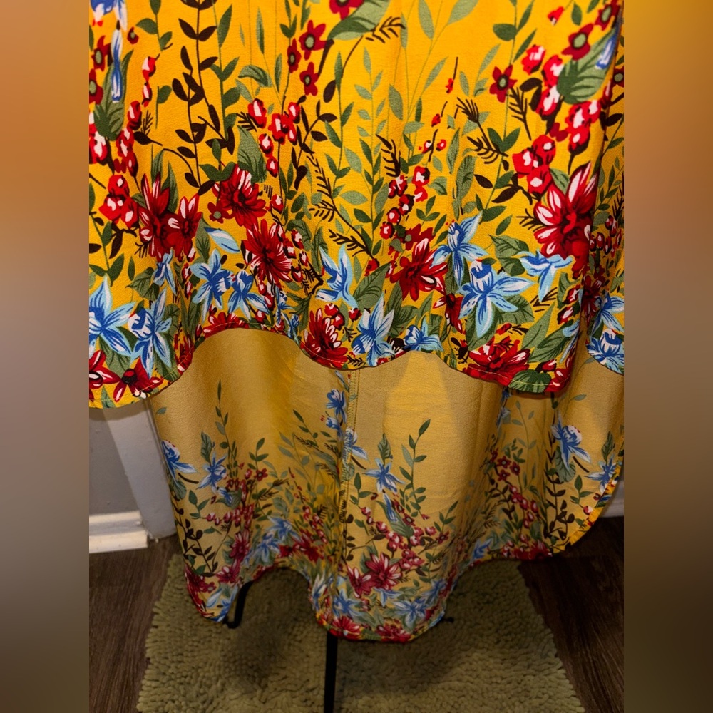 Yellow flower print hi-low blouse SHEIN curve plus size 3XL(NWT) - Picture 5 of 6